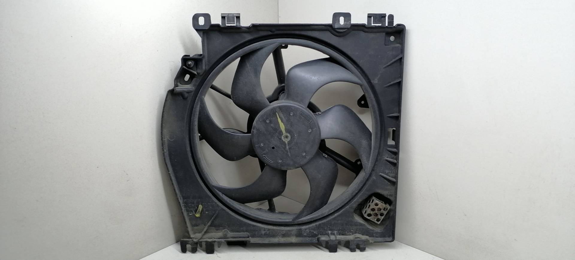 Вентилятор радиатора основного Nissan Micra K12 купить в России