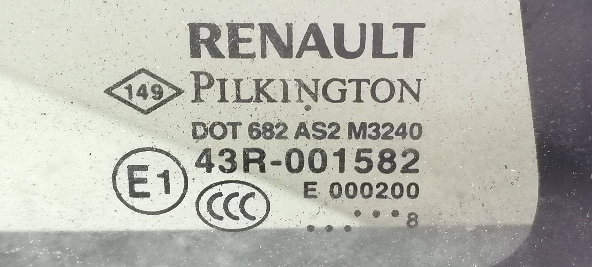 Стекло двери задней правой Renault Laguna 3 купить в Беларуси