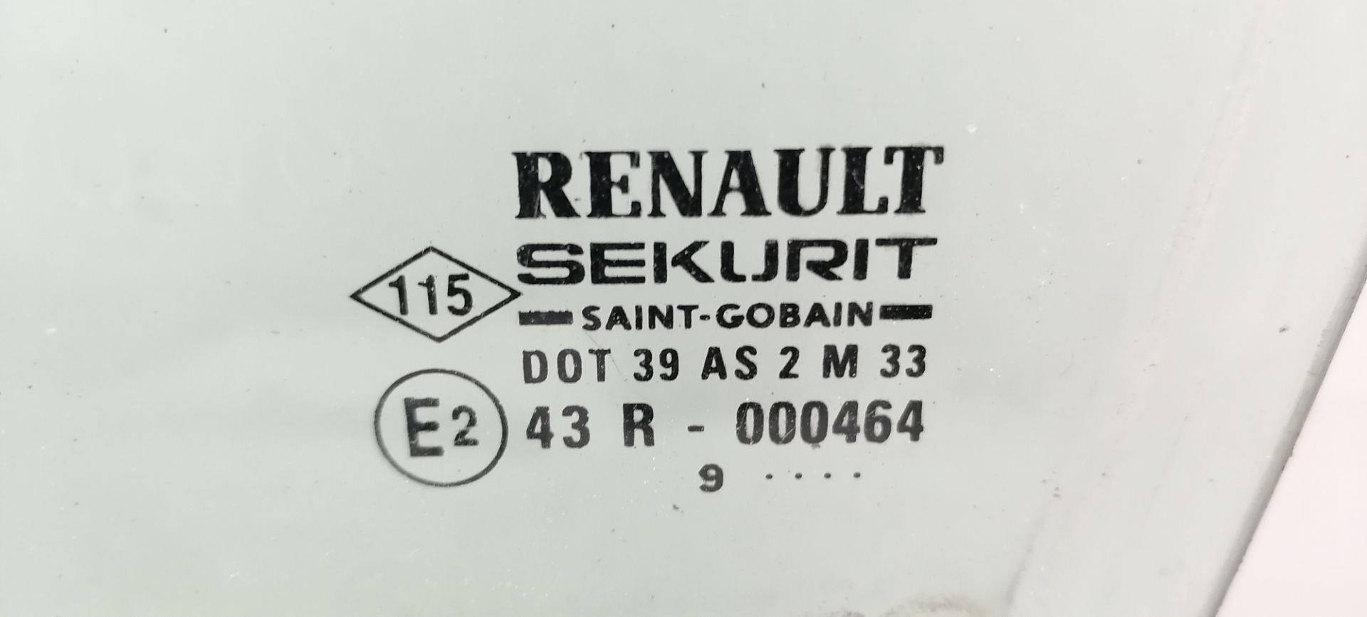 Стекло двери передней левой Renault Safrane купить в России