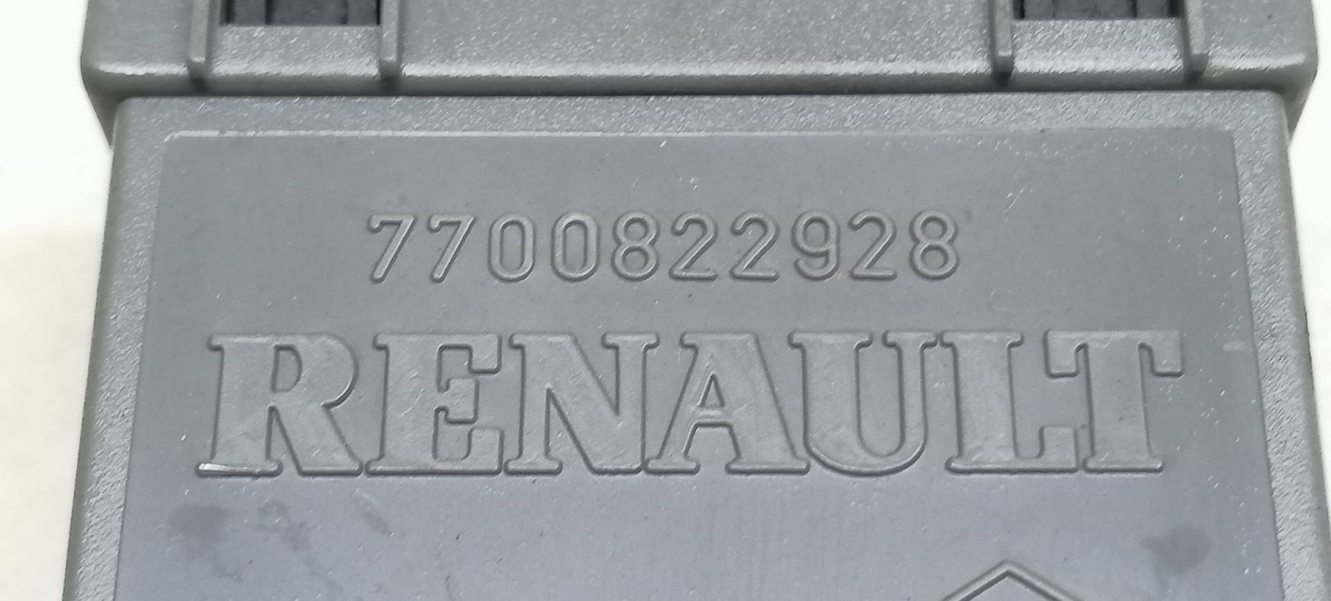 Блок управления стеклоподъемниками Renault Laguna 1 купить в России