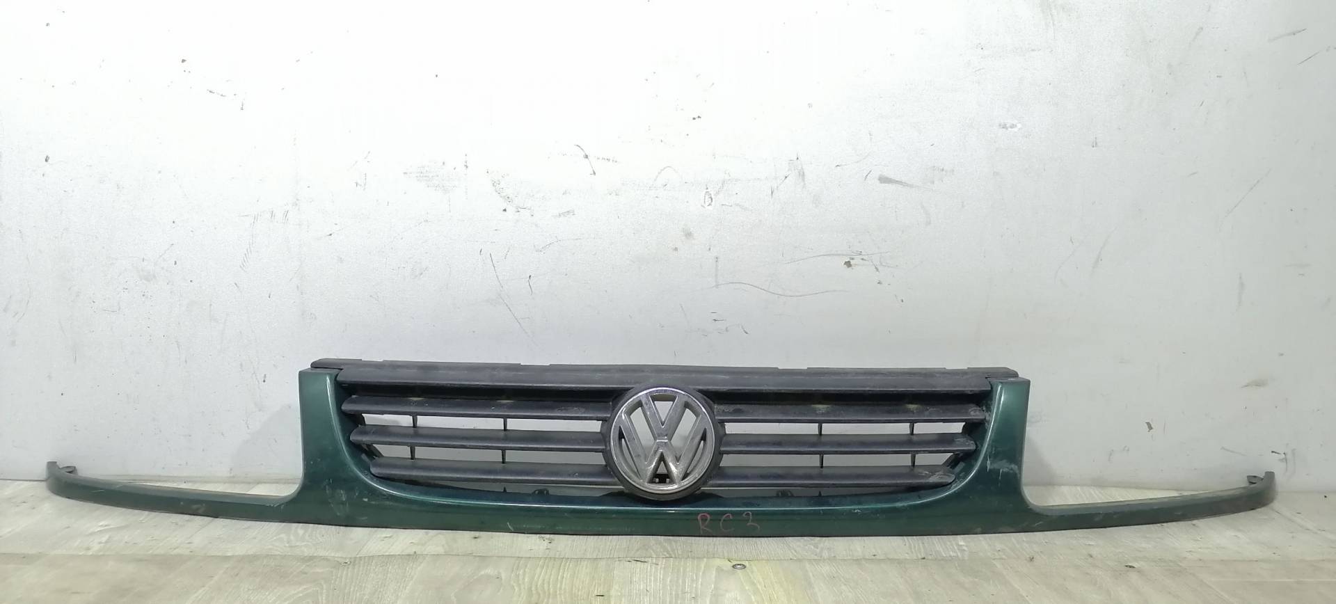 Решетка радиатора Volkswagen Polo 3 купить в Беларуси