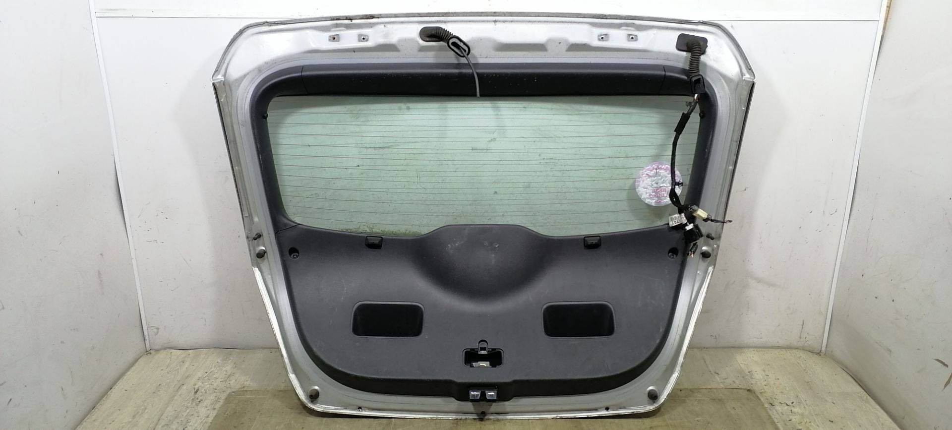 Обшивка крышки багажника Hyundai i30 1 купить в Беларуси