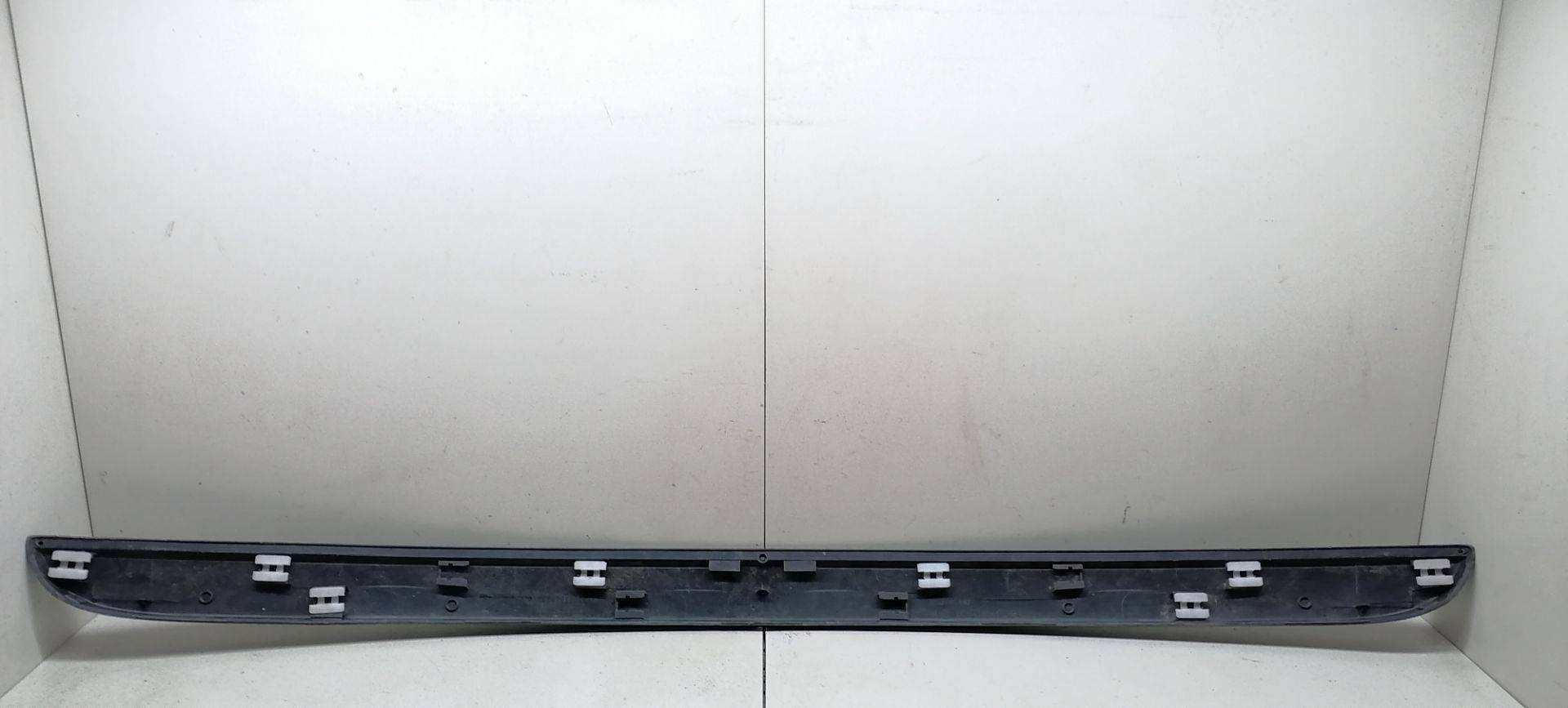 Накладка декоративная (молдинг) крышки (двери) багажника Renault Laguna 1 купить в России