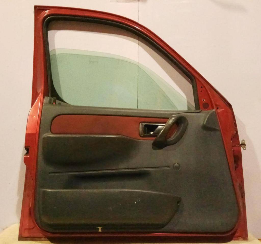 Стекло двери передней левой Citroen Berlingo 1 купить в России