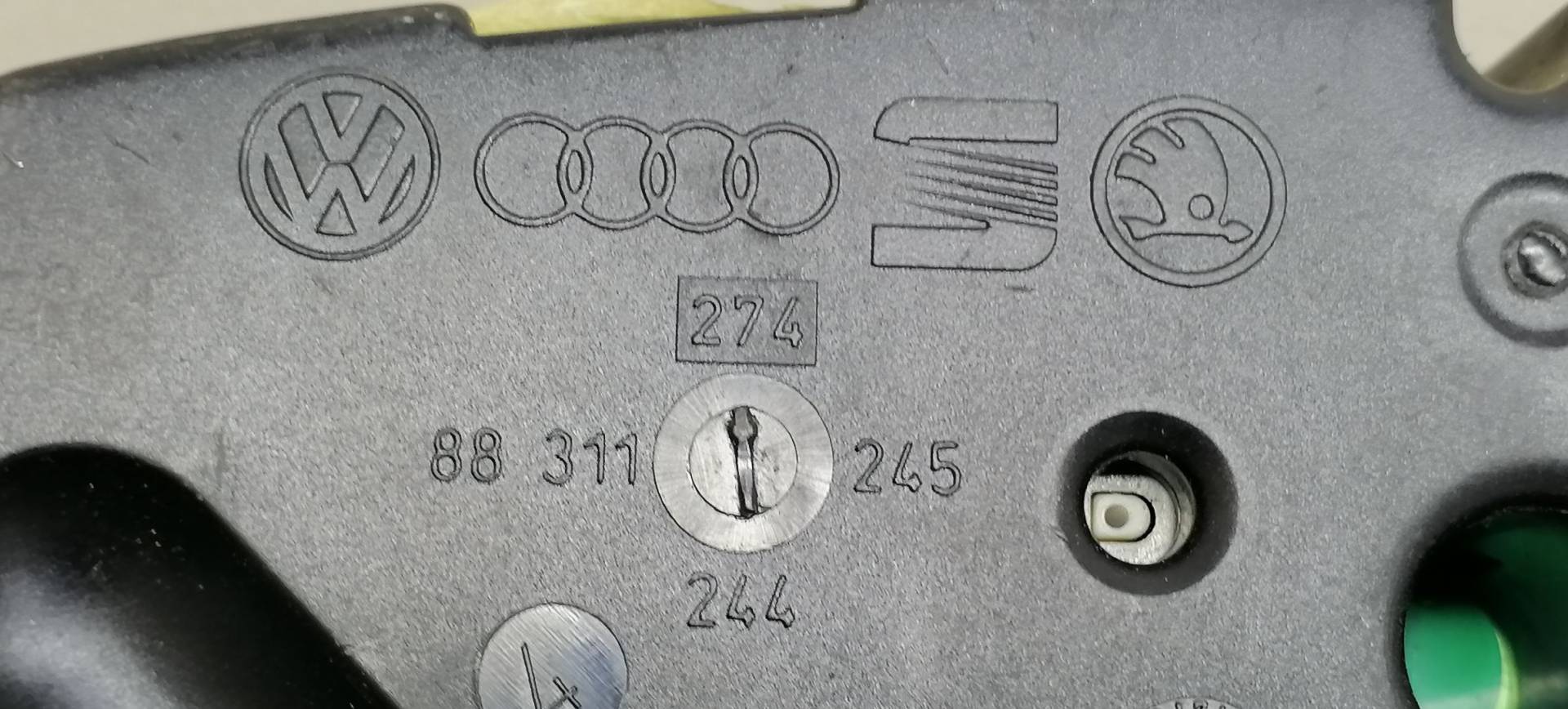 Панель приборная (щиток приборов) Volkswagen Passat 5 купить в России