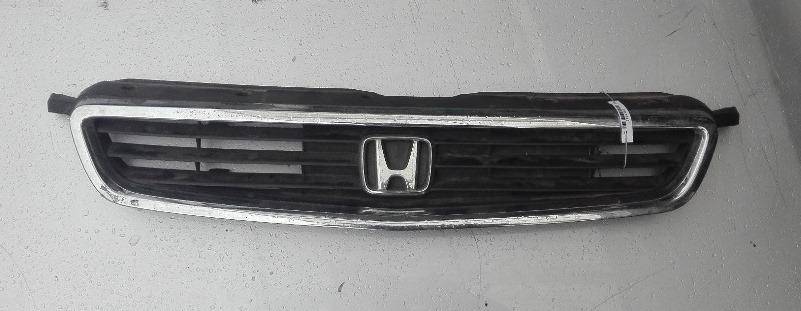 Решетка радиатора Honda Civic 6 купить в Беларуси