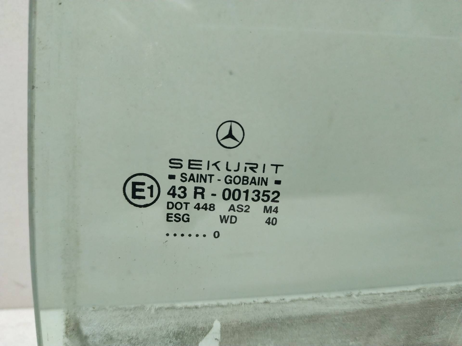 Стекло двери задней левой Mercedes A-Class (W168) купить в Беларуси