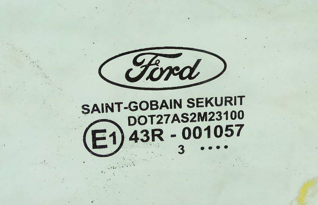 Стекло двери задней правой Ford C-MAX 1 купить в России