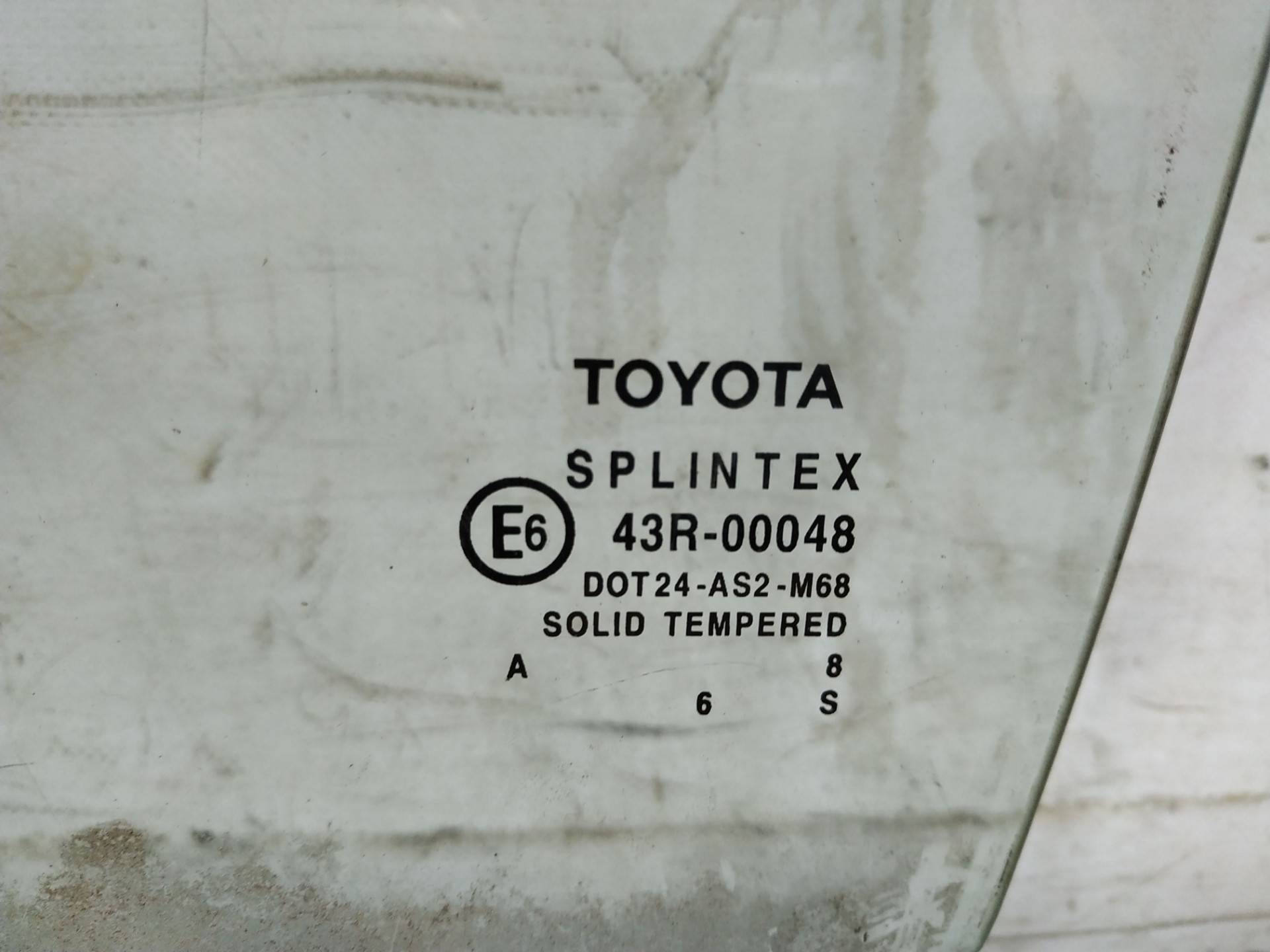 Стекло двери задней левой Toyota Avensis 2 (T250) купить в России