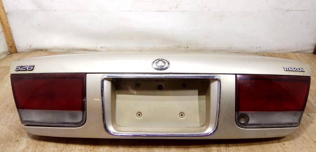 Крышка (дверь) багажника Mazda 626 GE купить в России