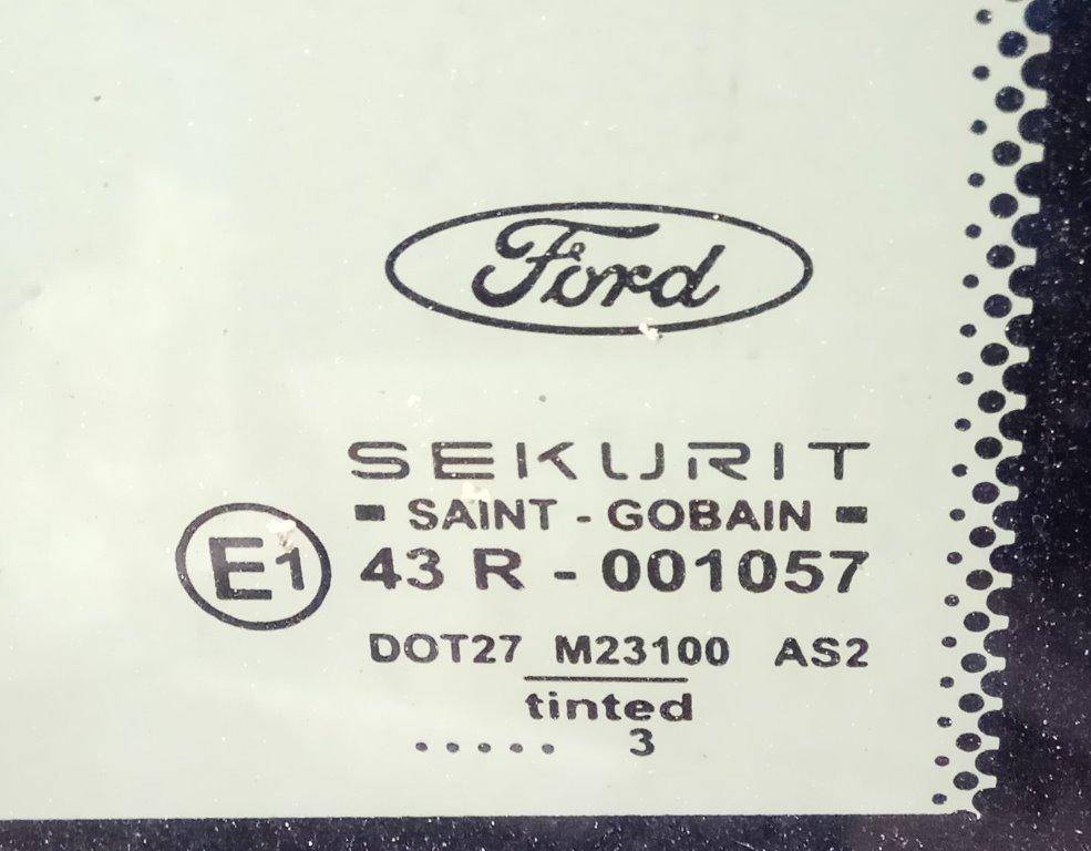 Стекло двери задней левой Ford Mondeo 3 купить в России