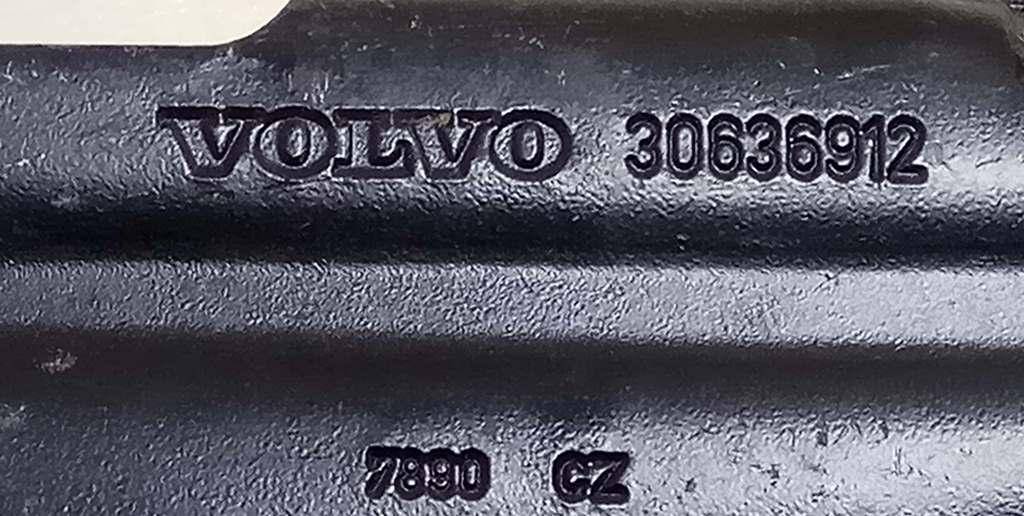 Замок крышки багажника Volvo XC90 1 купить в Беларуси
