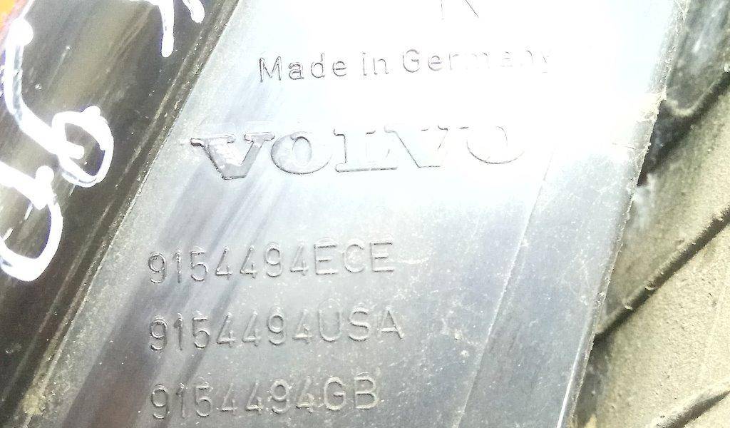 Фонарь крышки багажника правый Volvo V70 2 купить в России
