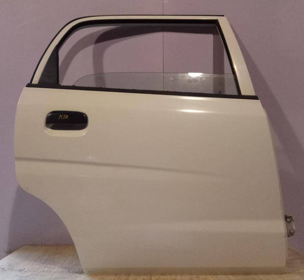 Стекло двери задней правой Suzuki Alto (HA12) купить в России