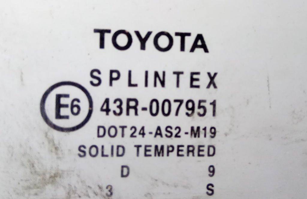 Стекло двери задней правой Toyota Corolla 8 купить в России