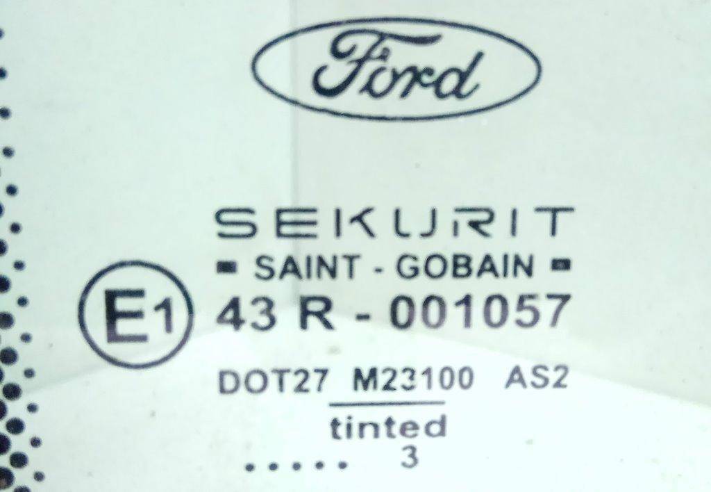 Стекло двери задней правой Ford Mondeo 3 купить в Беларуси