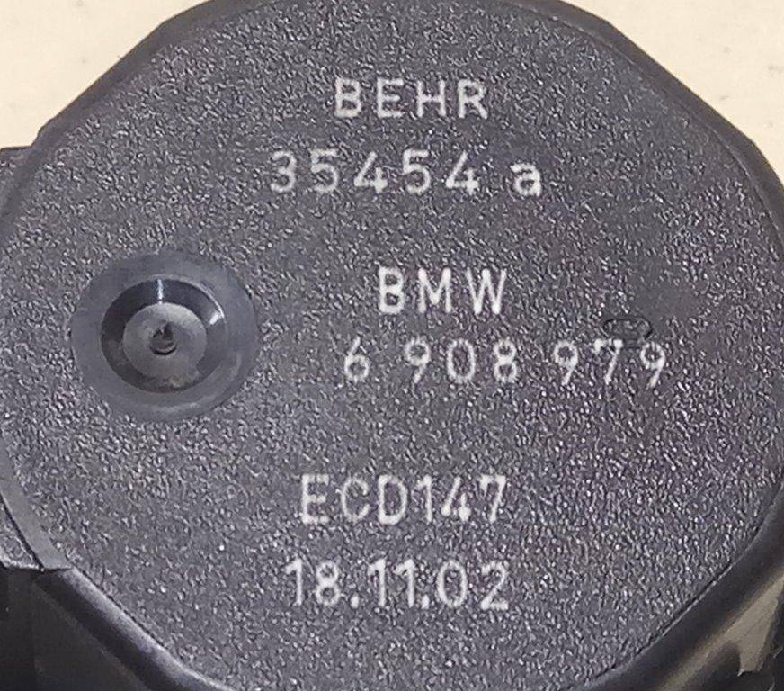 Моторчик печки (вентилятор отопителя) BMW 7-Series (E65/E66) купить в России