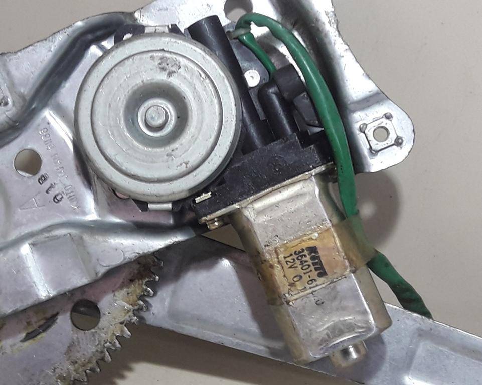 Стеклоподъемник электрический двери задней правой Mazda Demio 1 DW купить в Беларуси