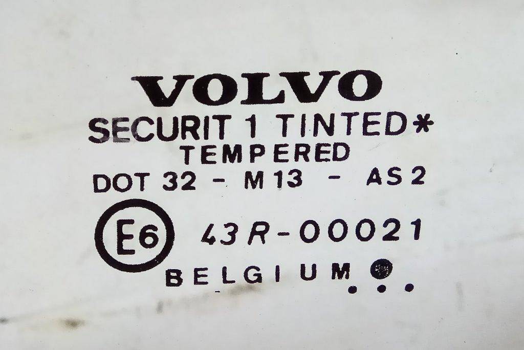 Стекло двери задней правой Volvo 440 460 купить в Беларуси