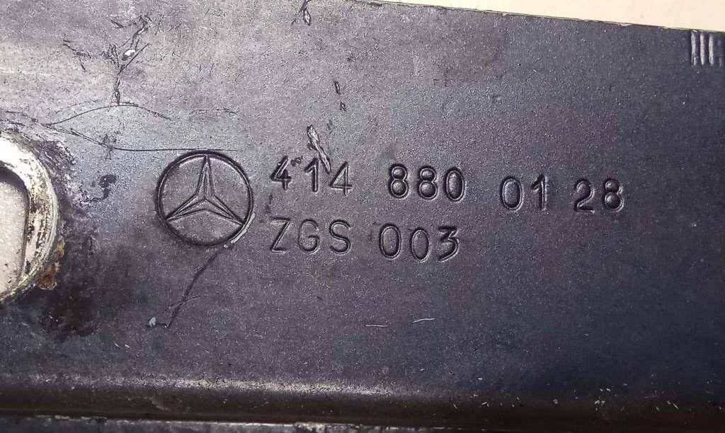 Петля капота правая Mercedes Vaneo купить в Беларуси