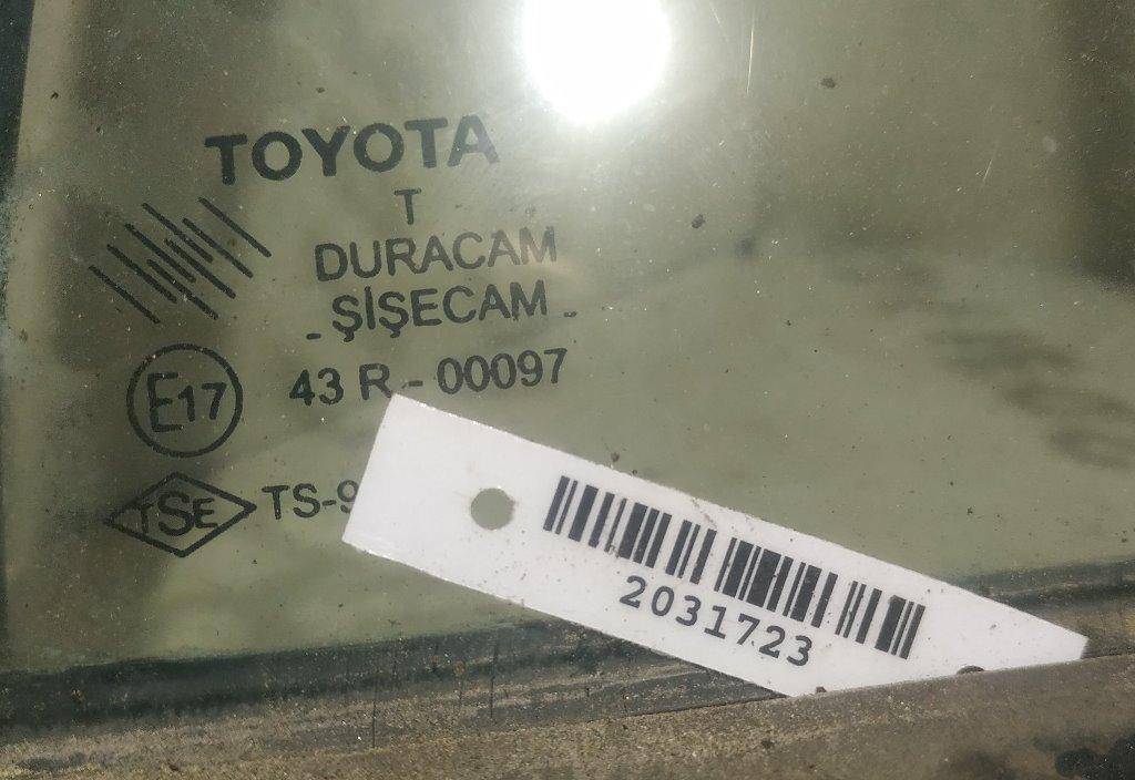 Стекло двери задней правой Toyota Corolla 9 купить в Беларуси