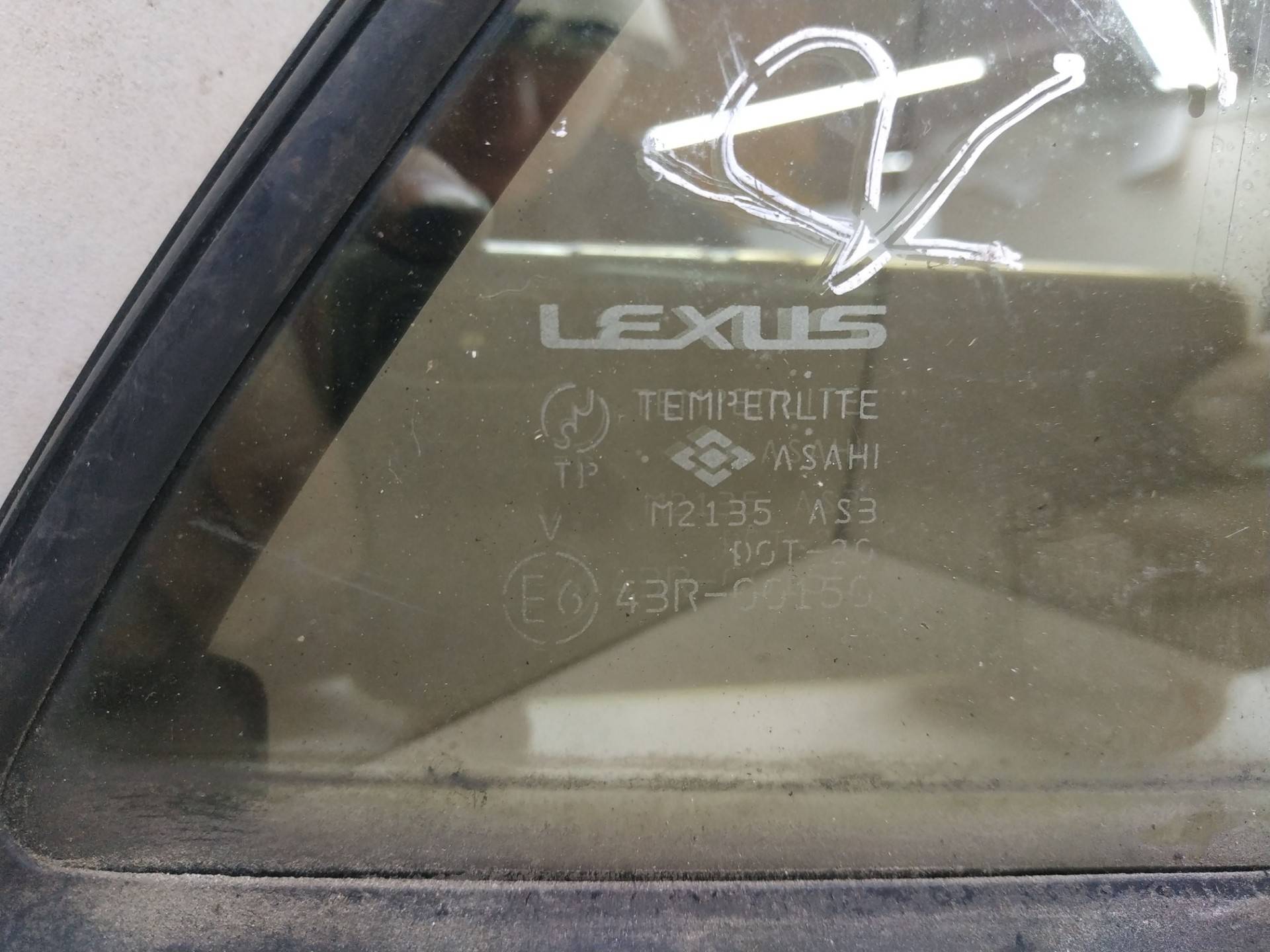 Стекло двери задней правой Lexus RX 1 (XU10) купить в России