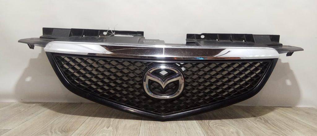 Решетка радиатора Mazda MPV 2 купить в России