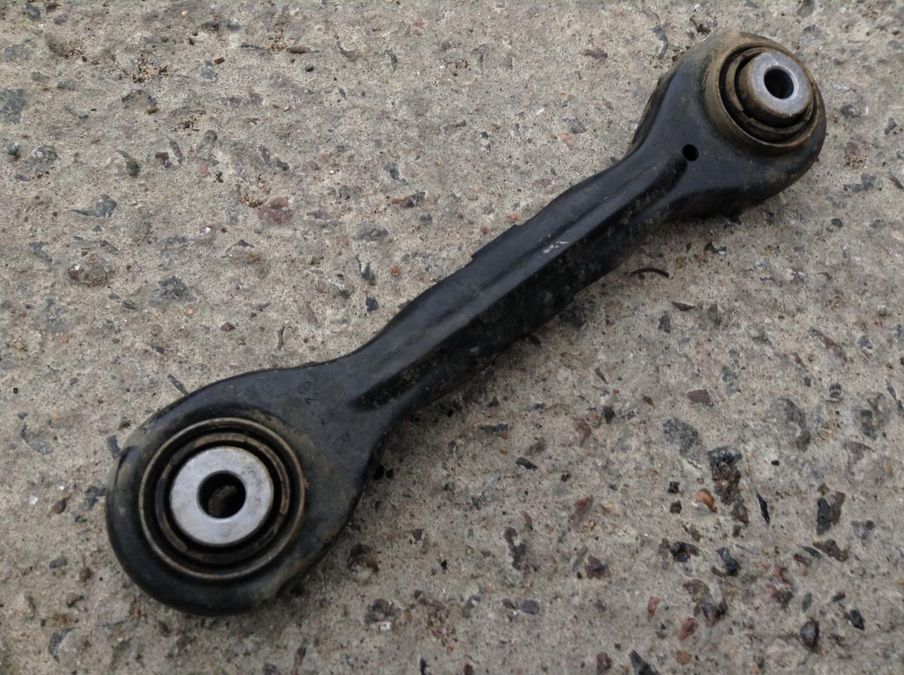 Задний развальный рычаг бмв е39. Hardrace рычаги ,бмв е53. Задние развальные рычаги bmw x5 e53. Бмв задний развальный рычаг. Регулируемые рычаги бмв х5 е53.