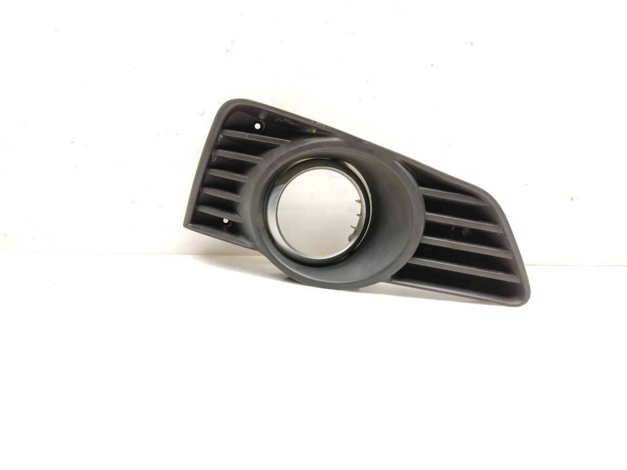 решётка бампера боковая правая Opel Tigra 2 поколение 2005, 1.4 л., i, Z 14 XEP, бензин, 5МКПП, жёлтый, кабриолет, передний привод, правый руль, 93162189 - фото №1