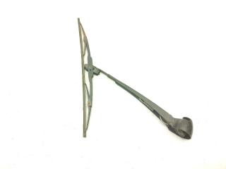 щеткодержатель задний Volkswagen Golf 4 поколение 2002, 1.6 л., i, BCB, бензин, 5МКПП, серебро, хетчбэк 5 дв., передний привод, правый руль, 1J6955707A