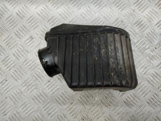 корпус воздушного фильтра Mercedes-Benz C-Класс W203/S203/CL203 [рестайлинг] CL203 2006, 1.8 л., Kompr, M 271.946, бензин, АКПП, красный, 590u, хетчбэк 3 дв., задний привод, правый руль, A2710900804