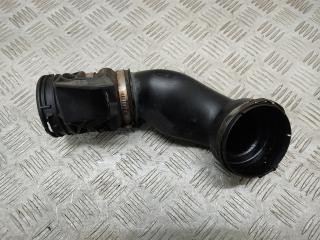 патрубок интеркулера Mercedes-Benz C-Класс W203/S203/CL203 [рестайлинг] 2004, 1.8 л., Kompr, M 271.946, бензин, АКПП, brillantsilber / 744, седан, задний привод, правый руль, A2710901437