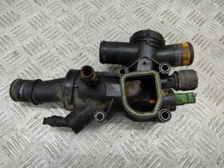 корпус термостата Citroen C4 1 поколение 2005, 2.0 л., HDi, RHR (DW10BTED4), дизель, 6МКПП, синий, хетчбэк 3 дв., передний привод, правый руль, 9656182980