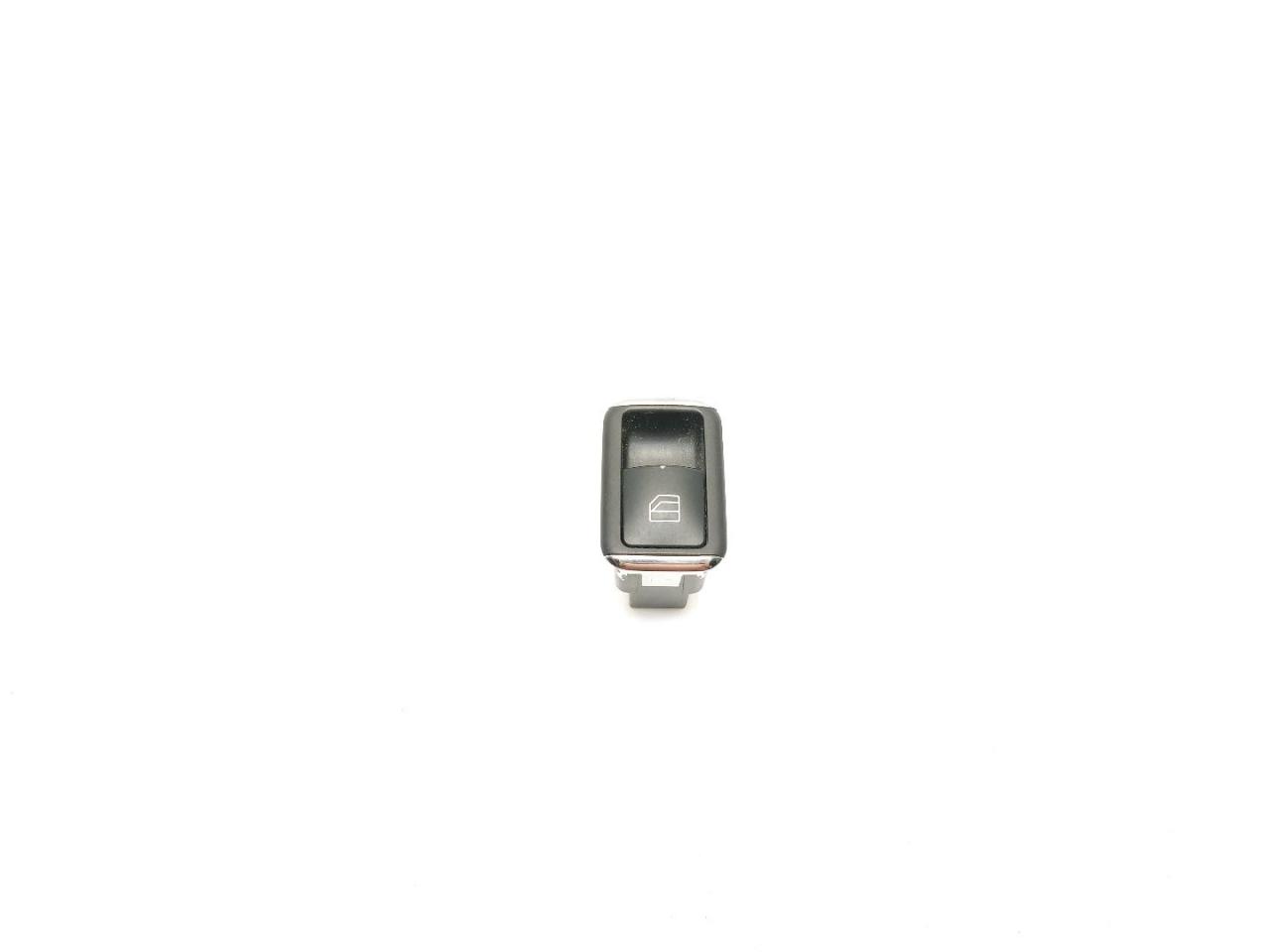 кнопка стеклоподъемника двери Mercedes-Benz C-Класс W204/S204 W204 2008, 2.1 л., CDi, OM 646.811, дизель, АКПП, obsidianschwarz / 197, седан, задний привод, правый руль, A2048700451, 03139100 - фото №1