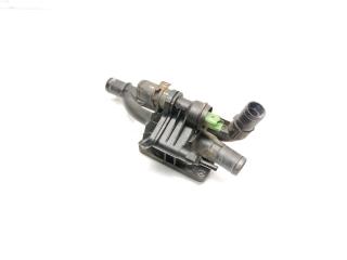 корпус термостата Ford Mondeo 4 поколение [рестайлинг] 2013, 1.6 л., TDCi, T1BA, дизель, 6МКПП, blazer blue / a8, универсал, передний привод, правый руль, 9670253780