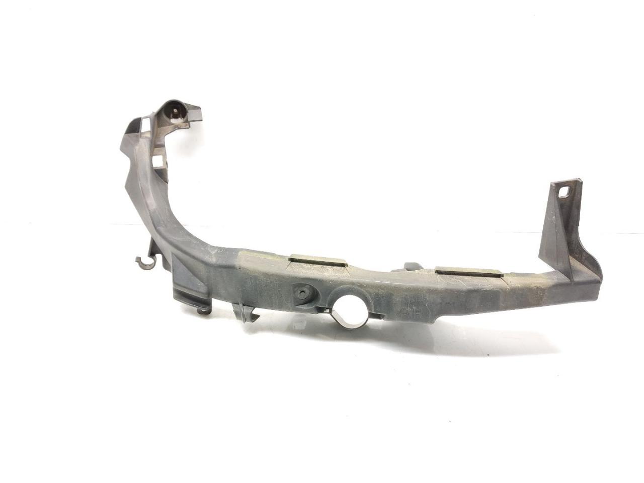 крепление фары правой BMW 3 серия E90/E91/E92/E93 E90 2005, 2.0 л., D, M47N 204 D4, дизель, 6МКПП, titansilber / 354, седан, задний привод, правый руль, 51117116708 - фото №1