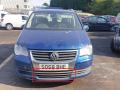 заглушка (решетка) в бампер Volkswagen Touran 1 поколение [рестайлинг] 2009, 2.0 л., TDi PD, BKD, дизель, 6МКПП, синий, минивэн, передний привод, правый руль, 1T0853677 - фото №3