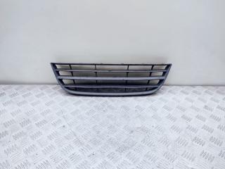 заглушка (решетка) в бампер Volkswagen Polo 4 поколение [рестайлинг] 2007, 1.2 л., i, BBM, бензин, 5МКПП, синий, хетчбэк 3 дв., передний привод, правый руль, 6Q0853677B