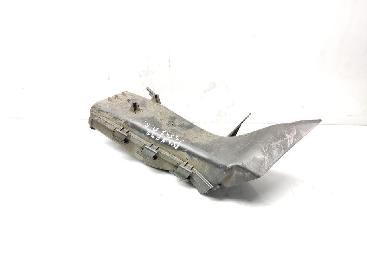 воздуховод тормозной правый BMW 3 серия E90/E91/E92/E93 E90 2007, 2.0 л., D, M47N 204 D4, дизель, 6МКПП, sparkling graphit / a22, седан, задний привод, правый руль, 51747121570, 7121570 - фото №1