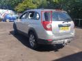 накладка двери (крышки) багажника Chevrolet Captiva 1 поколение C100 2008, 2.0 л., VCDi, Z 20 S1, дизель, 5МКПП, poly silver / 92u, внедорожник 5 дв., полный привод, правый руль, 96661633 - фото №3