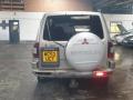 накладка под номер Mitsubishi Pajero 3 поколение V70 2002, 3.2 л., DiD, 4M41, дизель, АКПП, fraser beige / s74, внедорожник 5 дв., полный привод, правый руль, MR416417 - фото №4