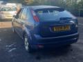спойлер Ford Focus 2 поколение 2006, 1.6 л., i, HWDA, бензин, 5МКПП, jeans, хетчбэк 5 дв., передний привод, правый руль, 4M51A44210AJ - фото №3