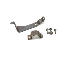 крепление стабилизатора / втулки стабилизатора Mercedes-Benz SLK-Класс R170 [рестайлинг] R170 2003, 2.0 л., Kompr, M 111.958, бензин, 6МКПП, cubanitsilber / 723, родстер, задний привод, правый руль, A2023231026