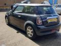 спойлер Mini Cooper 2 поколение R56 2006, 1.6 л., i, N12 B16 A, бензин, 6МКПП, astro black / a25, хетчбэк 3 дв., передний привод, правый руль, 51627148913 - фото №3
