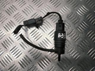 насос (моторчик) омывателя стекла Honda Civic 8 поколение FK1 2006, 1.4 л., i, L13A7, бензин, 6МКПП, серебро, хетчбэк 5 дв., передний привод, правый руль, 3043126