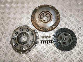 маховик Nissan Almera 2 поколение [рестайлинг] N16 2003, 1.5 л., i, QG15DE, бензин, 5МКПП, черный, хетчбэк 5 дв., передний привод, правый руль, 320020111