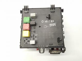 блок предохранителей Opel Vectra C [рестайлинг] 2006, 1.8 л., i, Z 18 XER, бензин, 5МКПП, серебро, хетчбэк 5 дв., передний привод, правый руль, 13205774