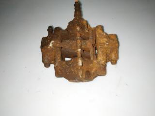 суппорт задний левый Mercedes-Benz C-Класс W203/S203/CL203 [рестайлинг] 2005, 1.8 л., Kompr, M 271.946, бензин, АКПП, iridiumsilber / 775, седан, задний привод, правый руль, A0034237498