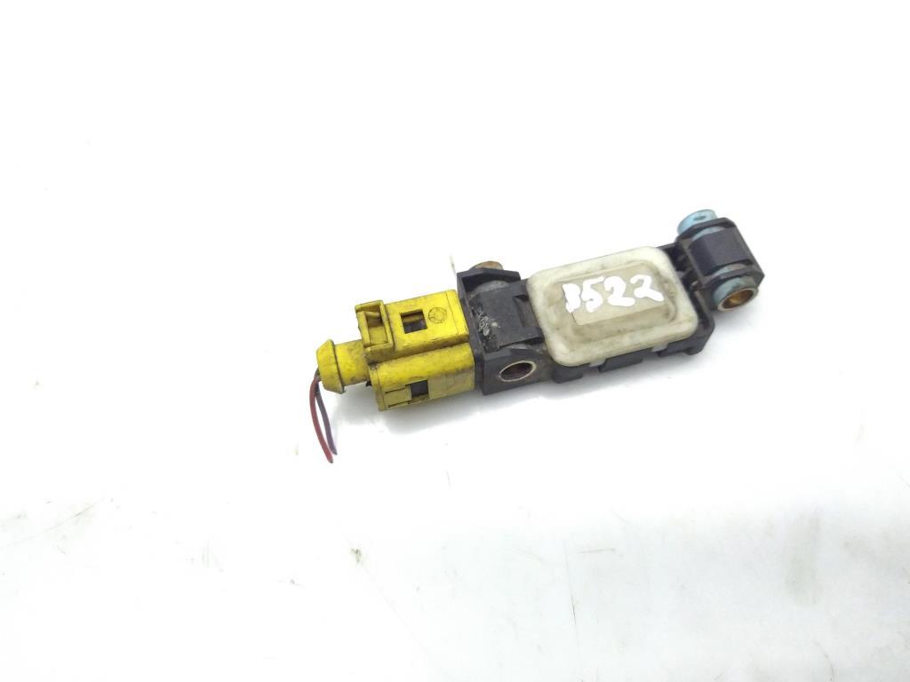 датчик удара Audi A4 B6 2004, 1.8 л., Ti, BEX, бензин, 6МКПП, синий, седан, передний привод, правый руль, 8E0959651B - фото №1