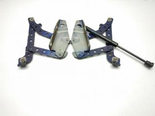 петля капота BMW Z3 E36/7-E36/8 [рестайлинг] E36/7 1998, 1.9 л., i, M44 B19 (194S1), бензин, 5МКПП, montrealblau / 297, родстер, задний привод, правый руль, 8398665, 8398666